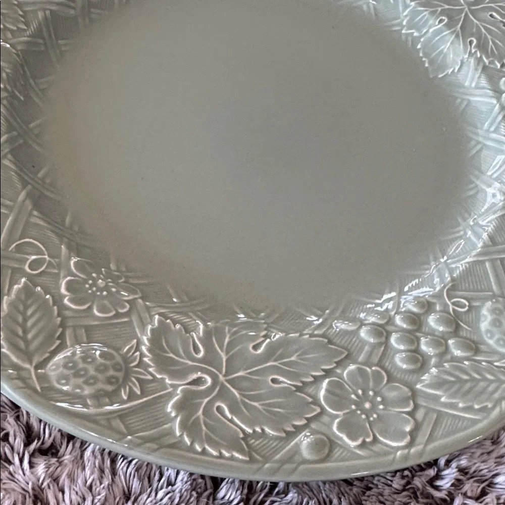 Mikasa English Countryside Celadon DP400 Green Round Serving Plate 12 5/8 Japan
